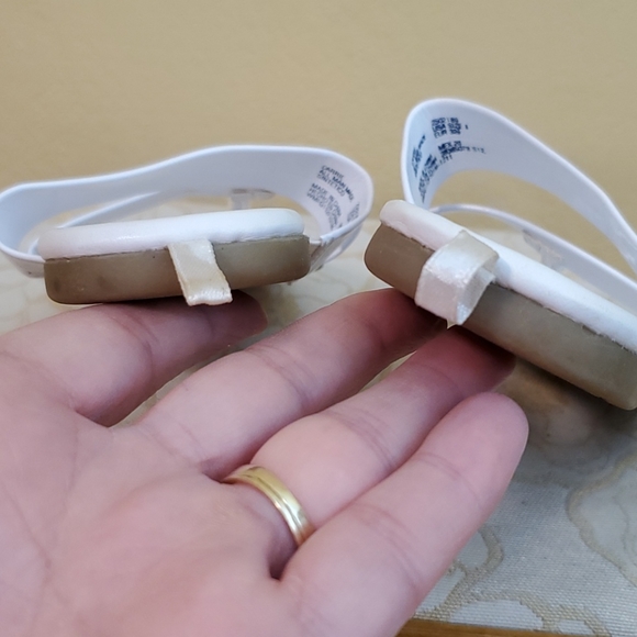 Faded Glory Flip Flop Sandals - Picture 7 of 7